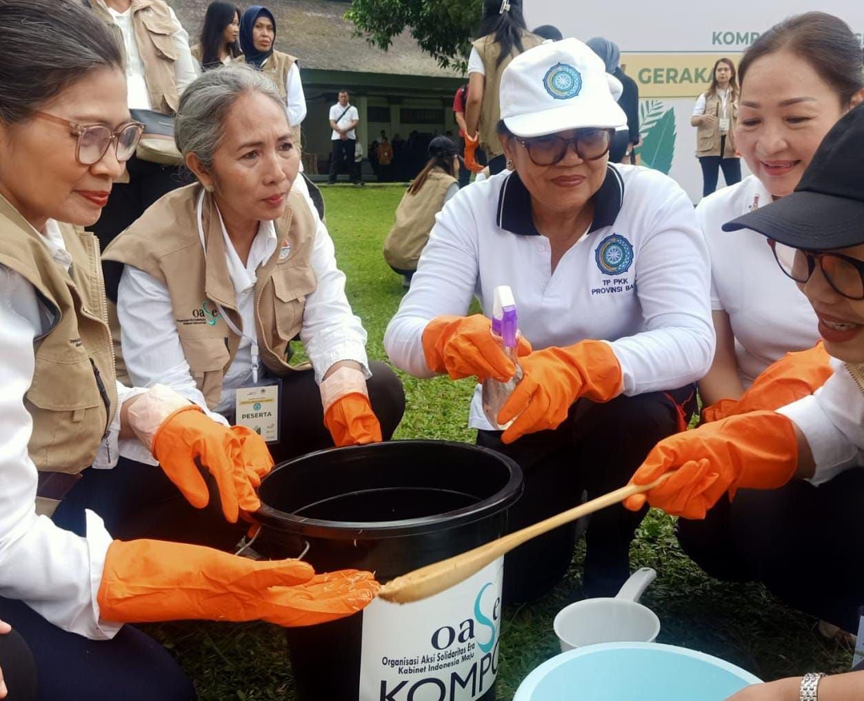 podiumnews.com-Putri Koster Dampingi Kunjungan Iriana Jokowi di Bali 